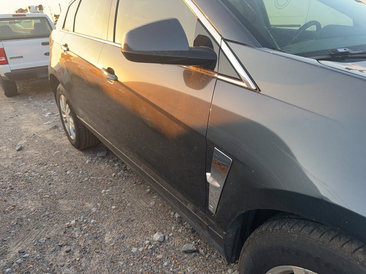 2012-cadillac-srx-image-5
