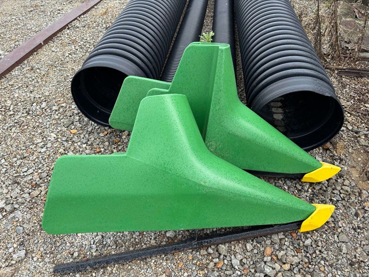 end-dividers-for-john-deere-draper-image-1