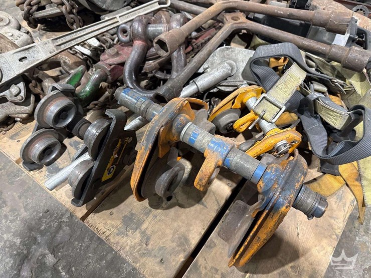 pallet-of-miscellaneous-small-equipment-image-8