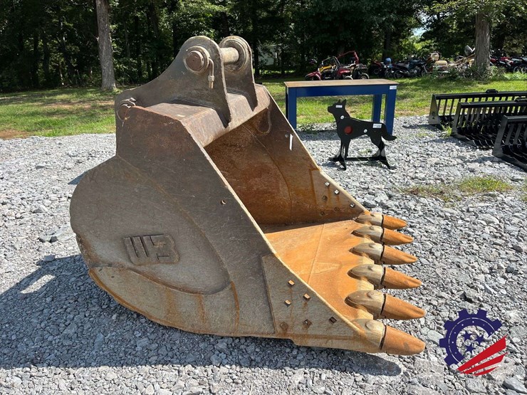wb-54”-bucket-w/-teeth-image-4