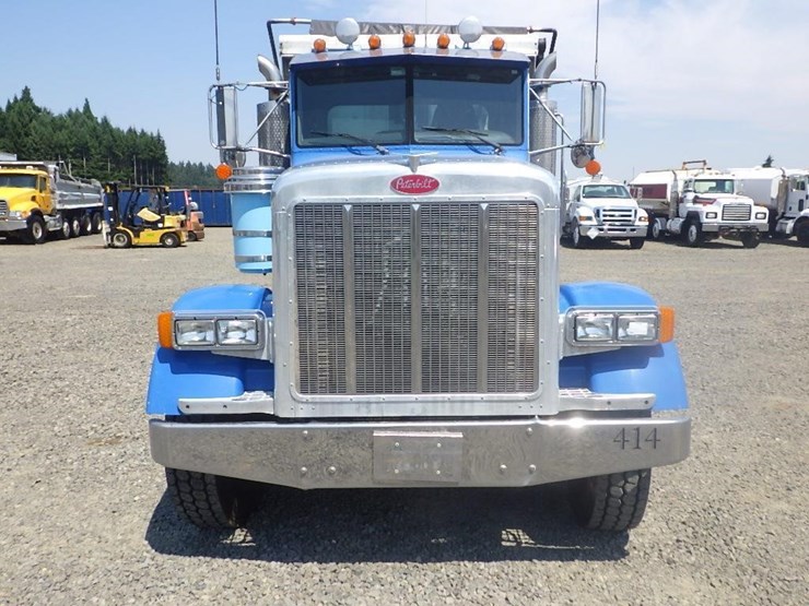 2004-peterbilt-378-image-2