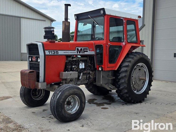 1976-massey-ferguson-1135-image-1