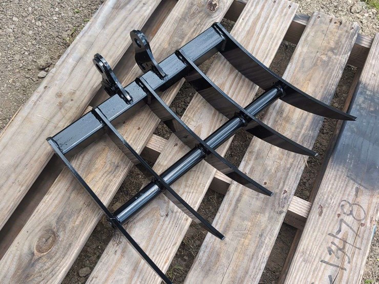 22"-mini-excavator-rake-image-1