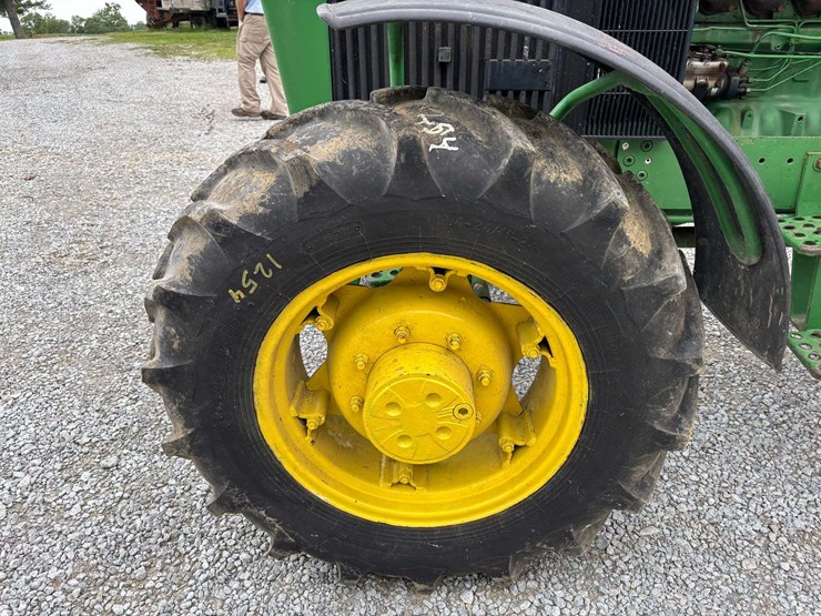 john-deere-3155-image-14