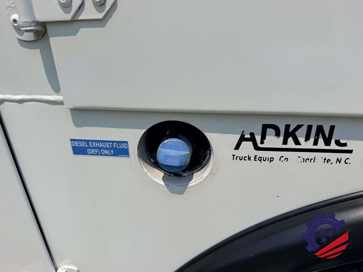 2019-ford-f550-xl-image-40