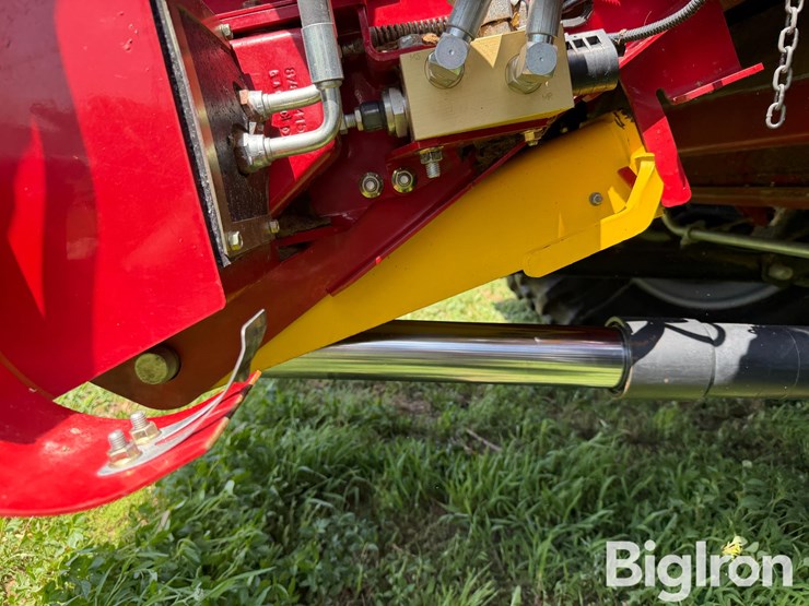 2012-case-ih-6088-image-16