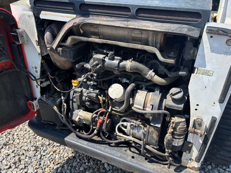 2016-bobcat-t770-image-8