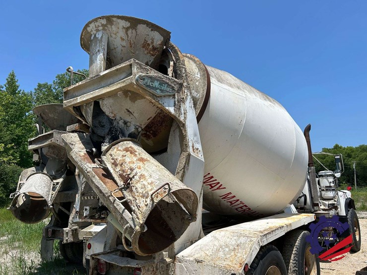 1992-mack-dm600gk-rear-discharge-(glider-kit)-concrete-mixer-truck-image-27