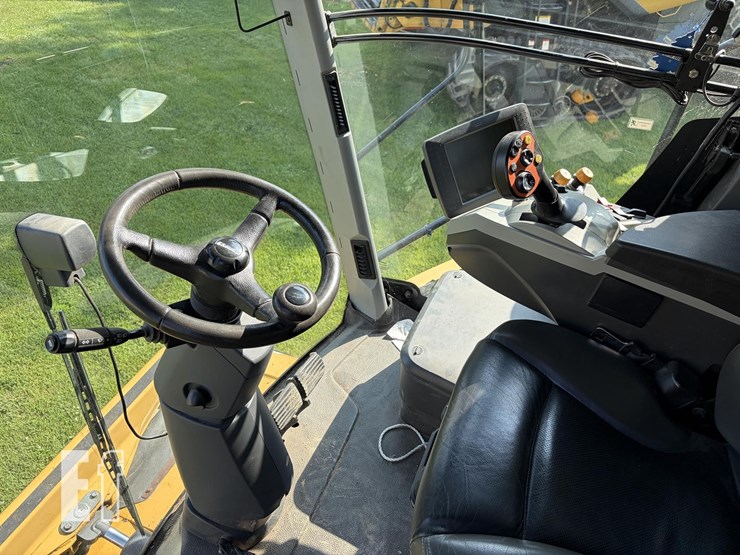2013-claas-lexion-760-image-21