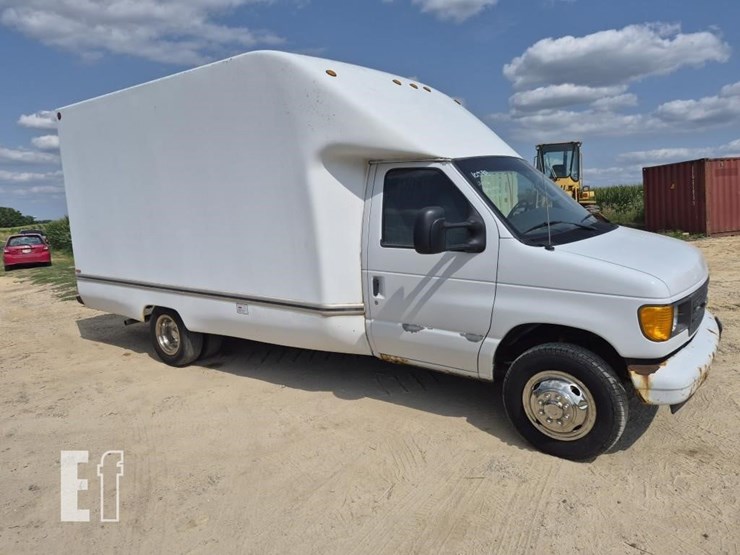 2003-ford-e350-image-4