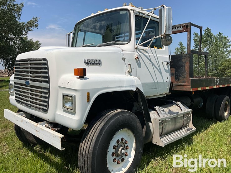 1984-ford-ln8000-image-9
