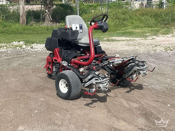 green-master-3300-mower-image-2