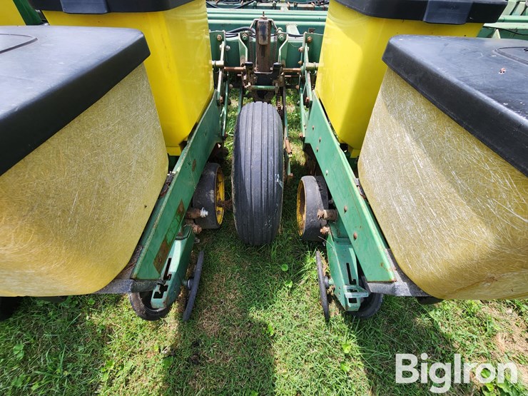 1992-john-deere-7200-image-18