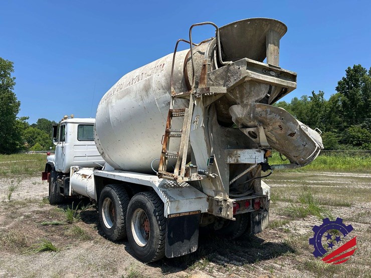 1988-mack-dm690s-image-29