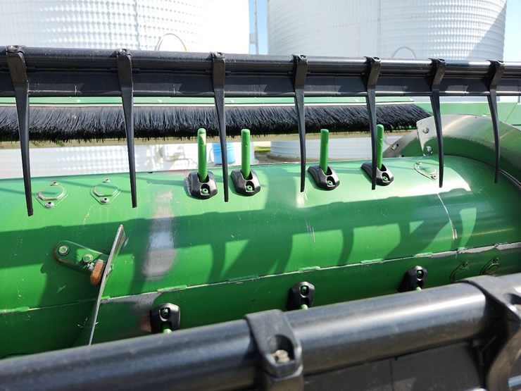 2011-john-deere-635f-image-14
