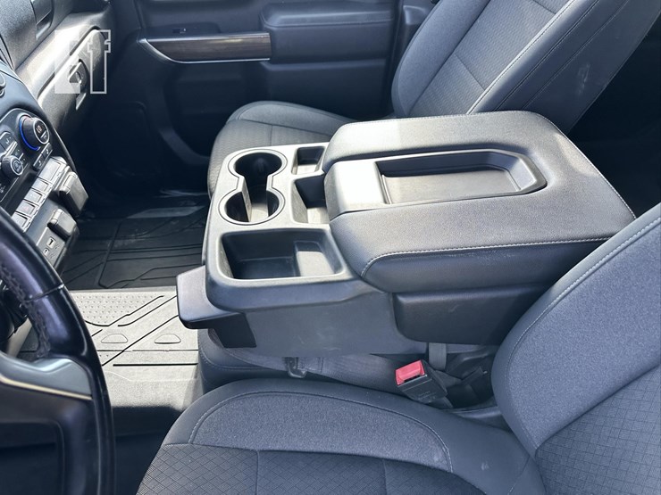 2021-chevrolet-silverado-2500hd-lt-image-31