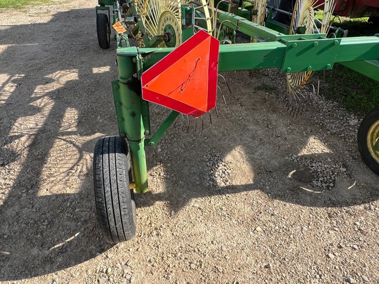 #9573-•-10-wheel-v-rake-image-9