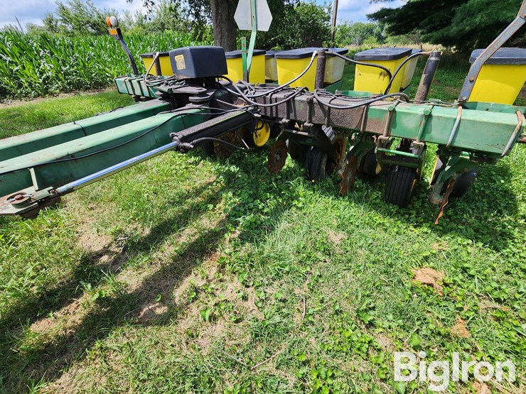 1992-john-deere-7200-image-14