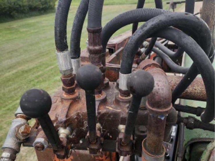 john-deere-4010-image-34