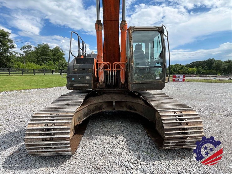 2018-hitachi-zx300-lc-6n-image-43