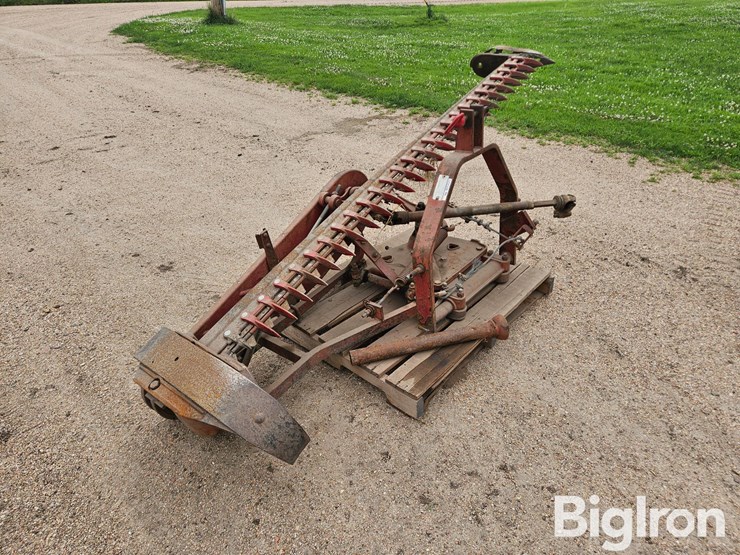 international-1300-image-3