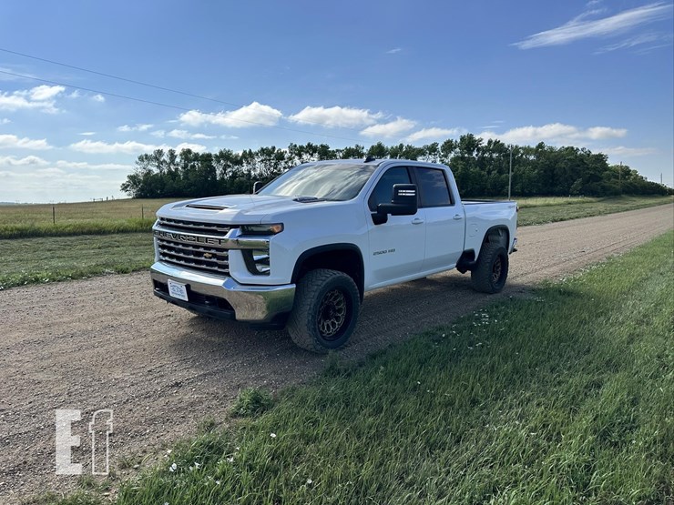 2021-chevrolet-silverado-2500hd-lt-image-1