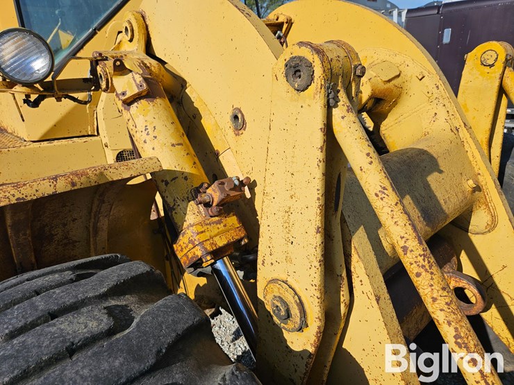 caterpillar-950-image-14