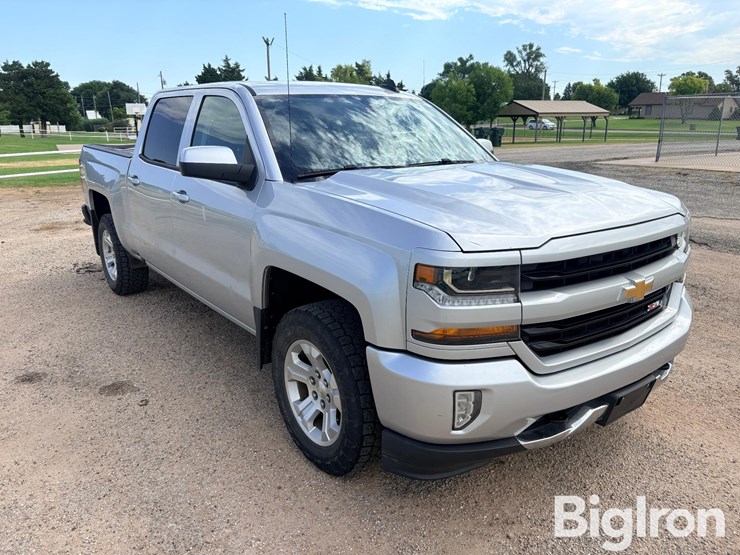 2018-chevrolet-silverado-1500-z71-image-3