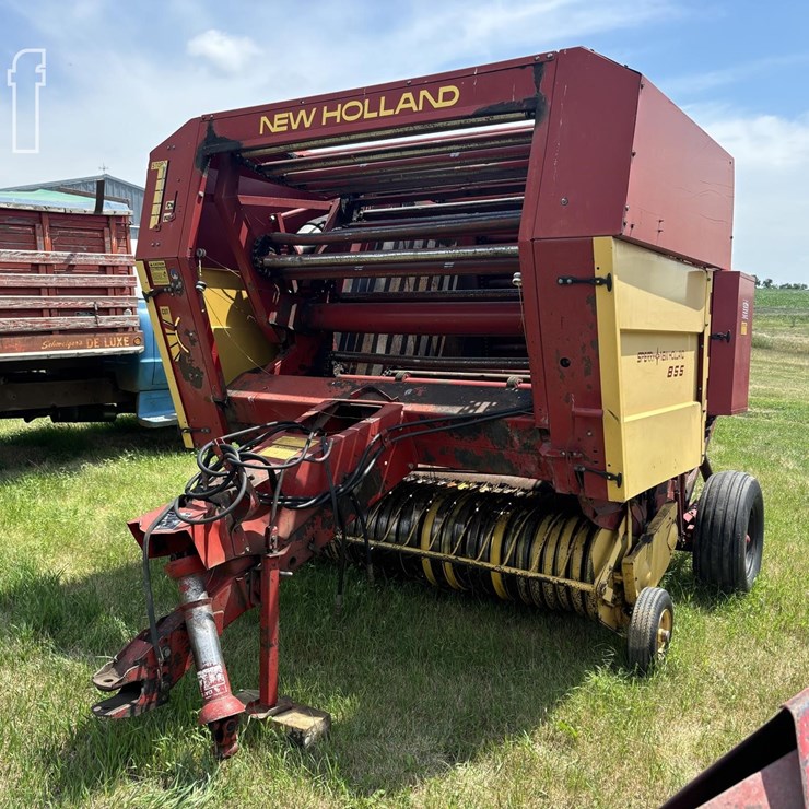 NEW HOLLAND 855