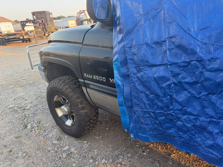 2001-dodge-ram-2500-image-17