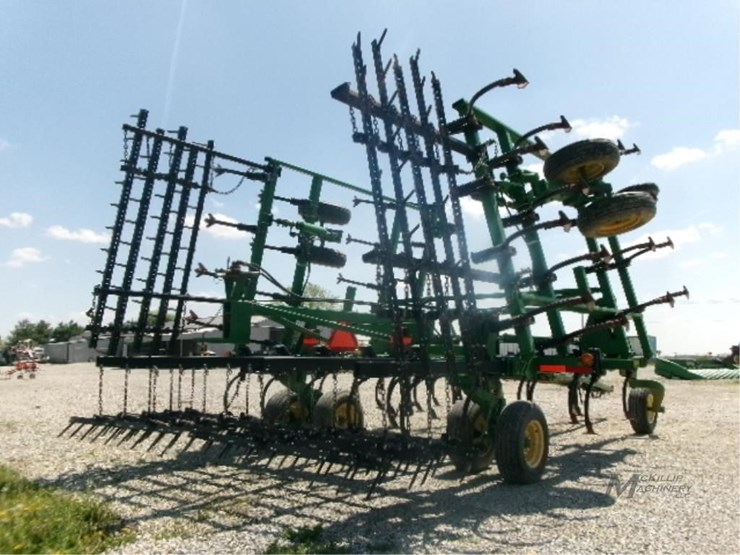2003-john-deere-2210-image-8