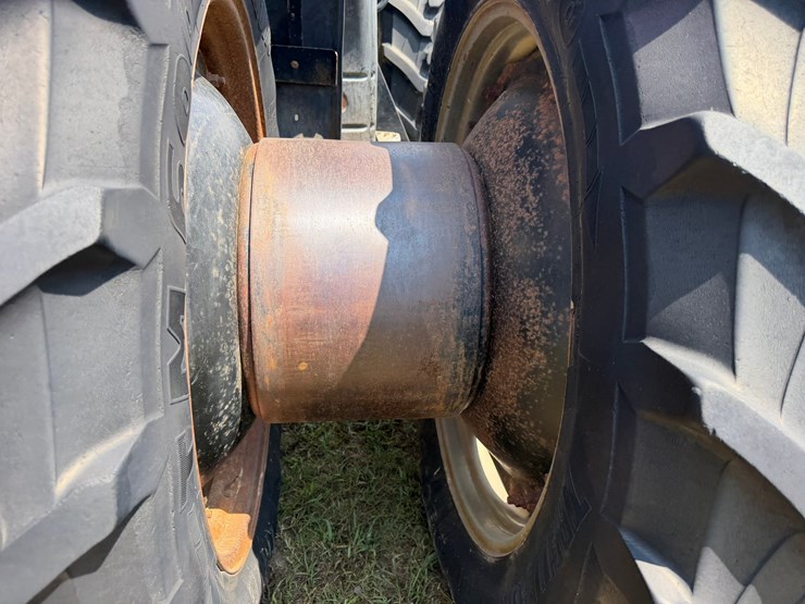 2014-case-ih-magnum-315-image-17