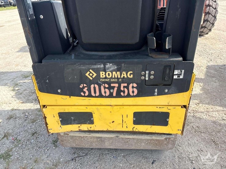 2019-bomag-bw900-50-vibratory-tandem-smooth-drum-roller-image-16