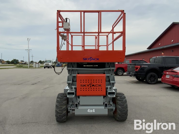 massey-ferguson-730-image-2