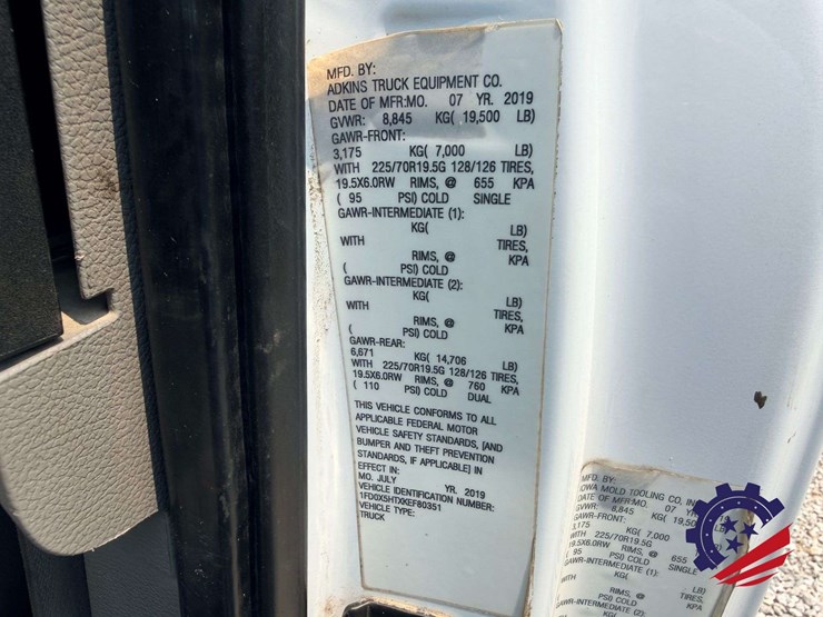 2019-ford-f550-xl-image-126