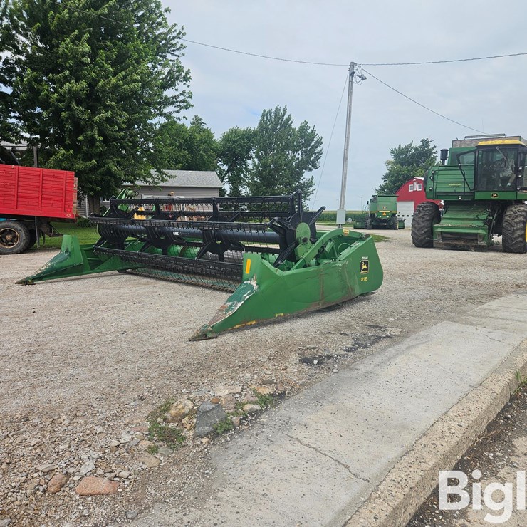 JOHN DEERE 216