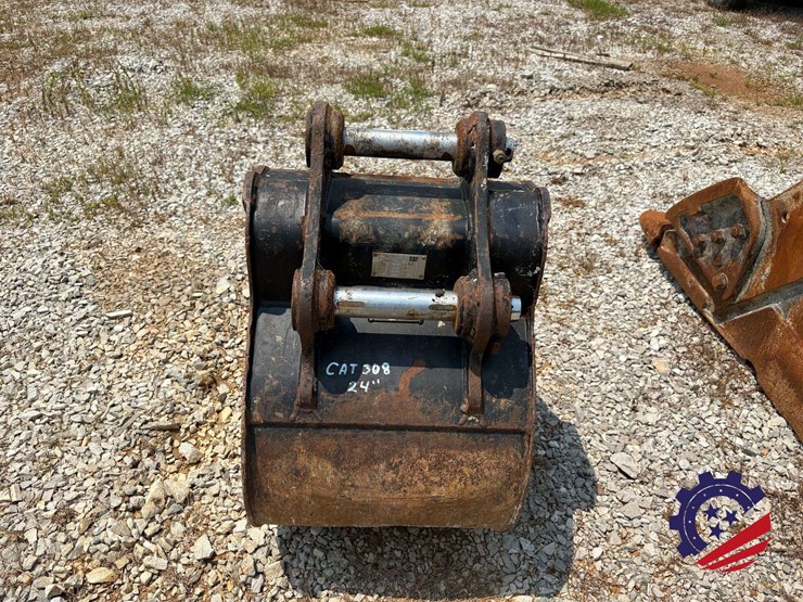 caterpillar-24-image-3