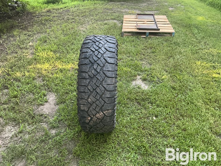 goodyear-275/60r20-all-terrain-tire-image-8