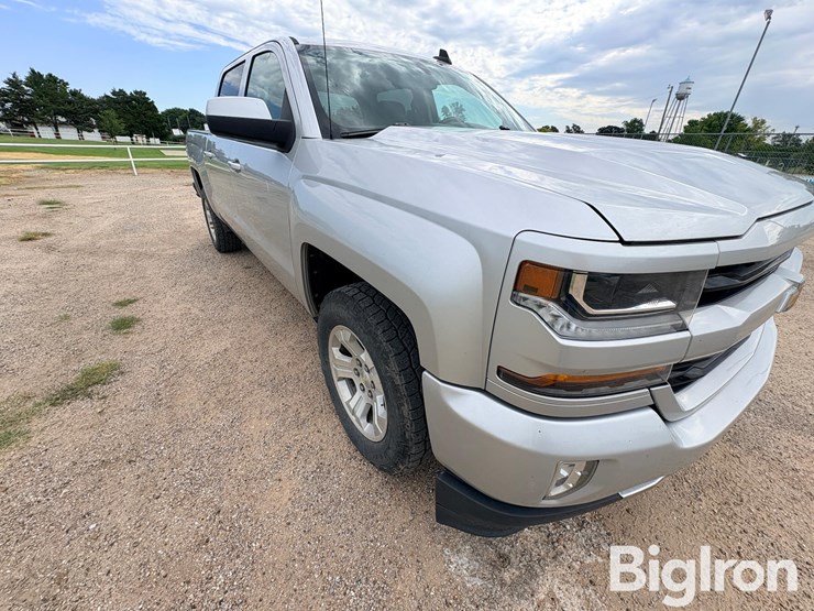 2018-chevrolet-silverado-1500-z71-image-13