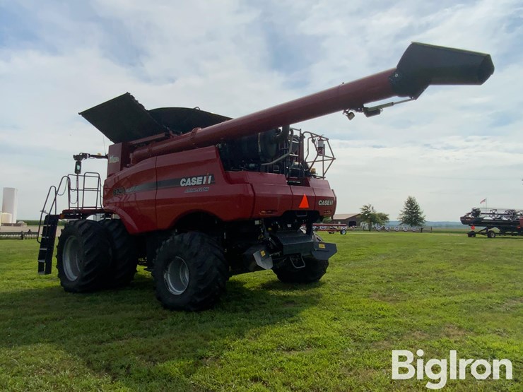 2017-case-ih-8240-image-7