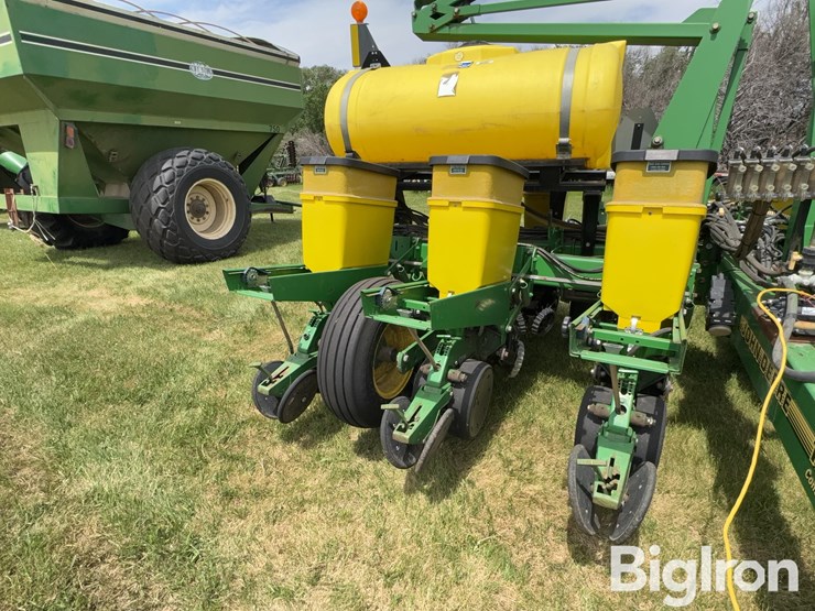 john-deere-1760-image-15