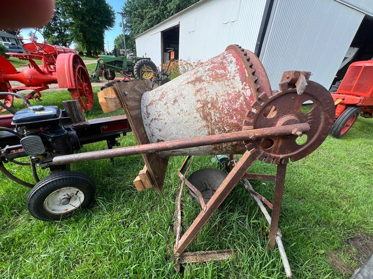 #9922-•-cement-mixer-image-1