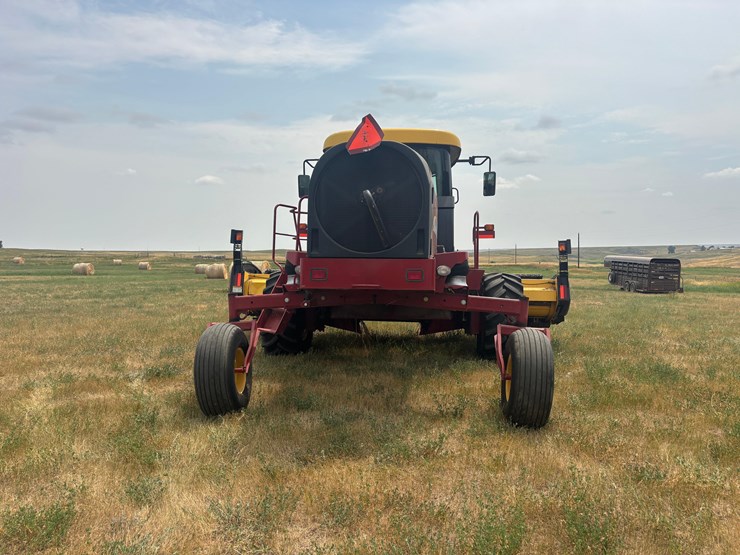 2013-new-holland-h8060-image-6