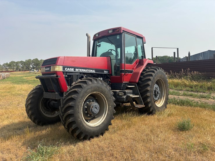 1993-case-7120-tractor-image-1