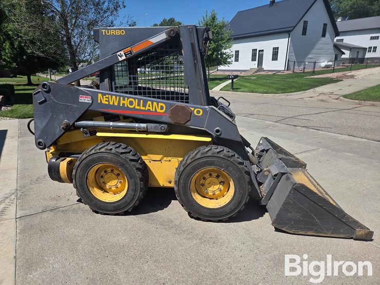 2006-new-holland-ls170-image-4
