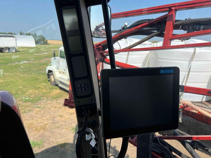 case-ih-patriot-4430-sprayer-image-12