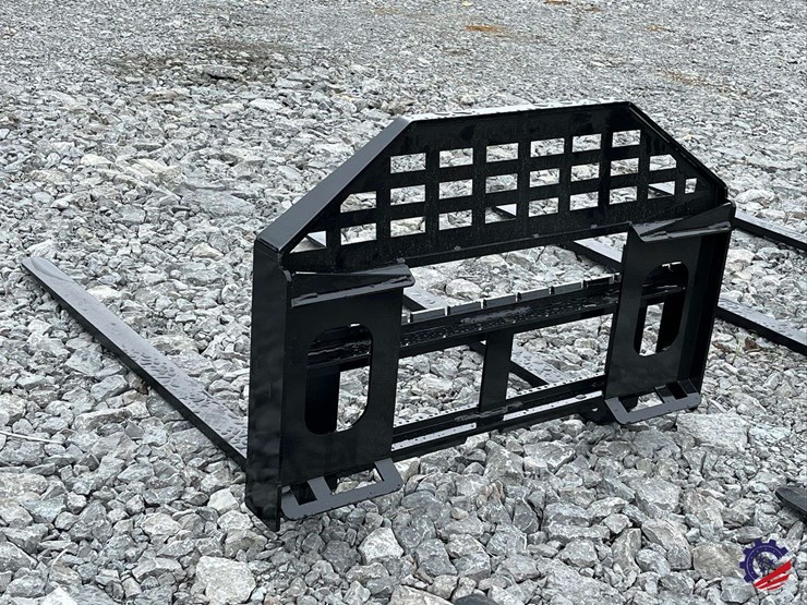 unused-2026-future-ft-dhc-skid-steer-forks---[skid-steer-attachments]-attachment-image-4