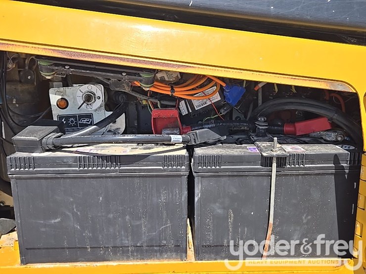 caterpillar-d5k2-image-36