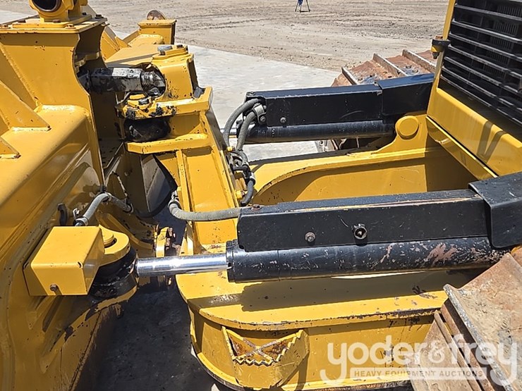 2018-caterpillar-d6n-lgp-image-25