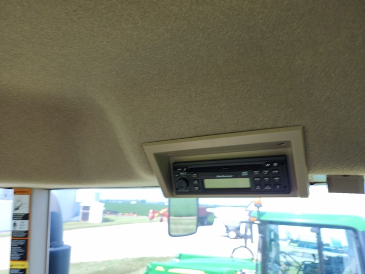 2002-john-deere-8420-image-30